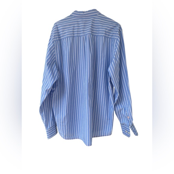 Tommy Bahama Size Large Men’s Blue and White Striped button shirt - Picture 6 of 8